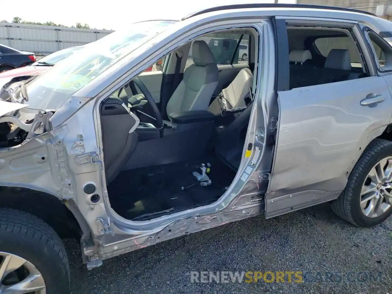 9 Photograph of a damaged car JTMA1RFV8LD050425 TOYOTA RAV4 2020