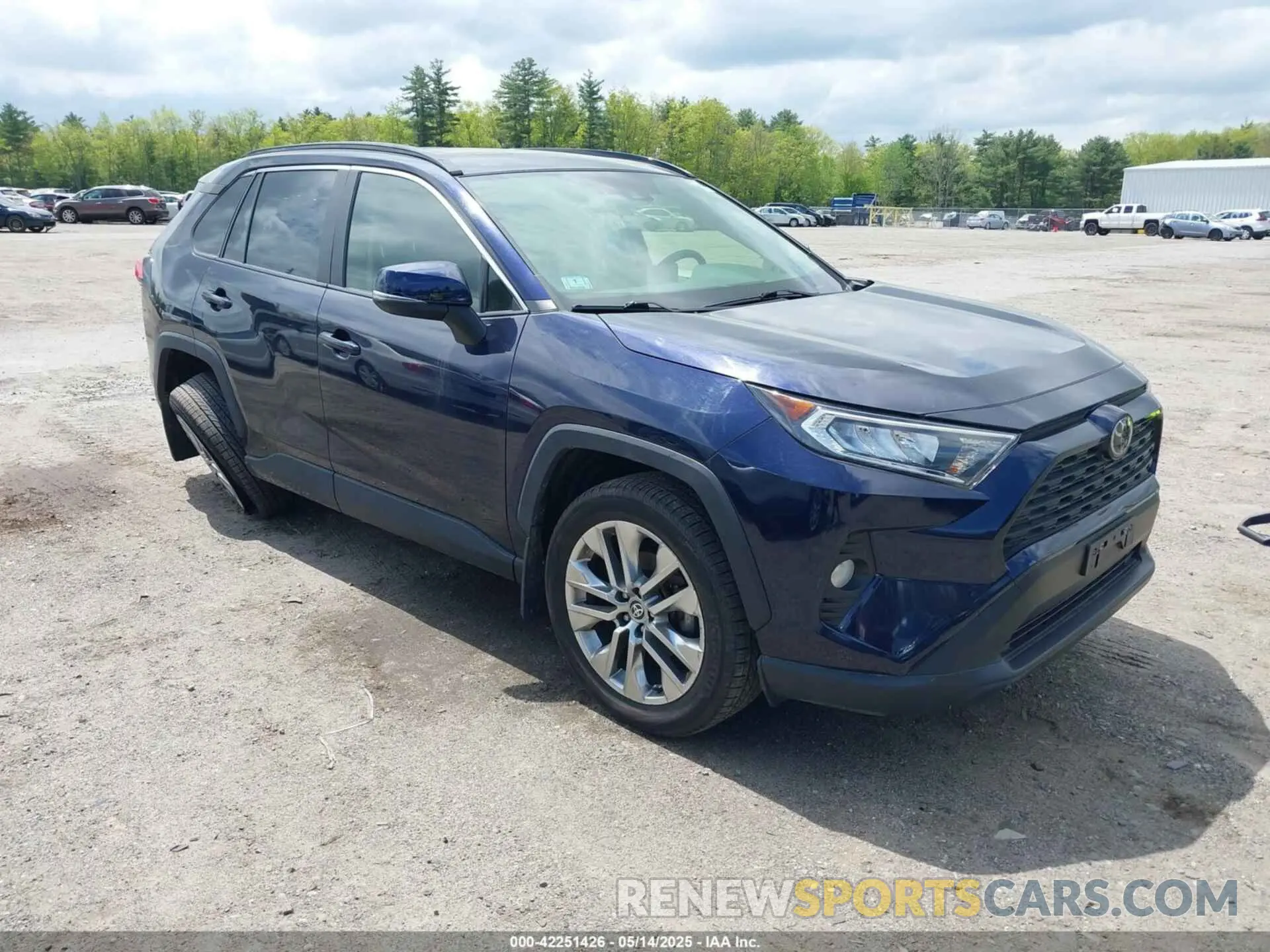 1 Photograph of a damaged car JTMA1RFV9LD067850 TOYOTA RAV4 2020