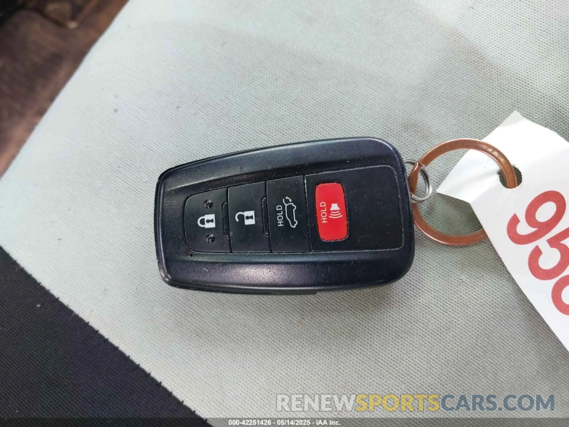 11 Photograph of a damaged car JTMA1RFV9LD067850 TOYOTA RAV4 2020