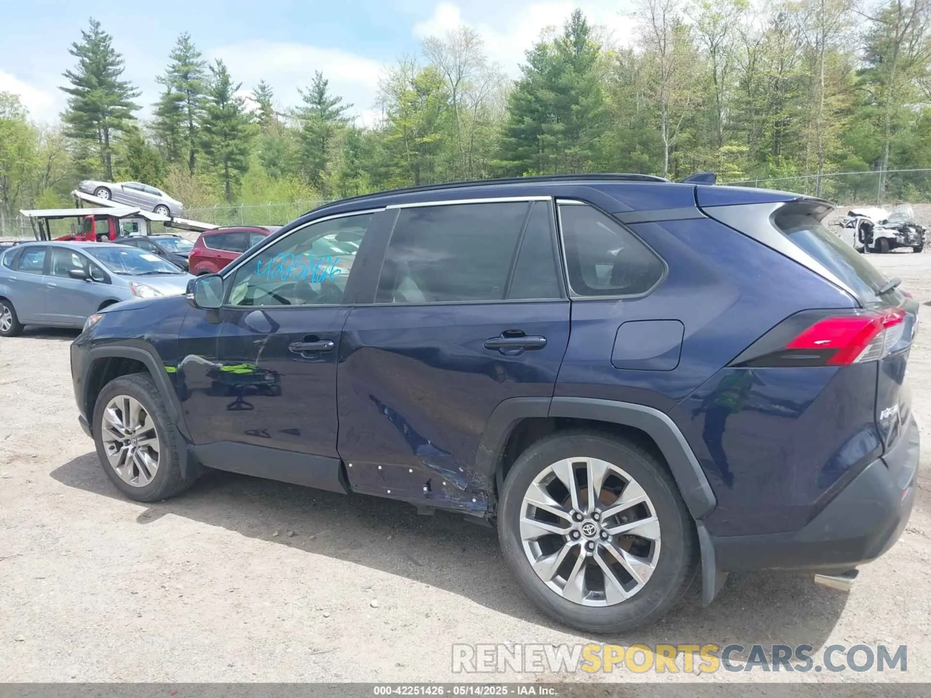 12 Photograph of a damaged car JTMA1RFV9LD067850 TOYOTA RAV4 2020
