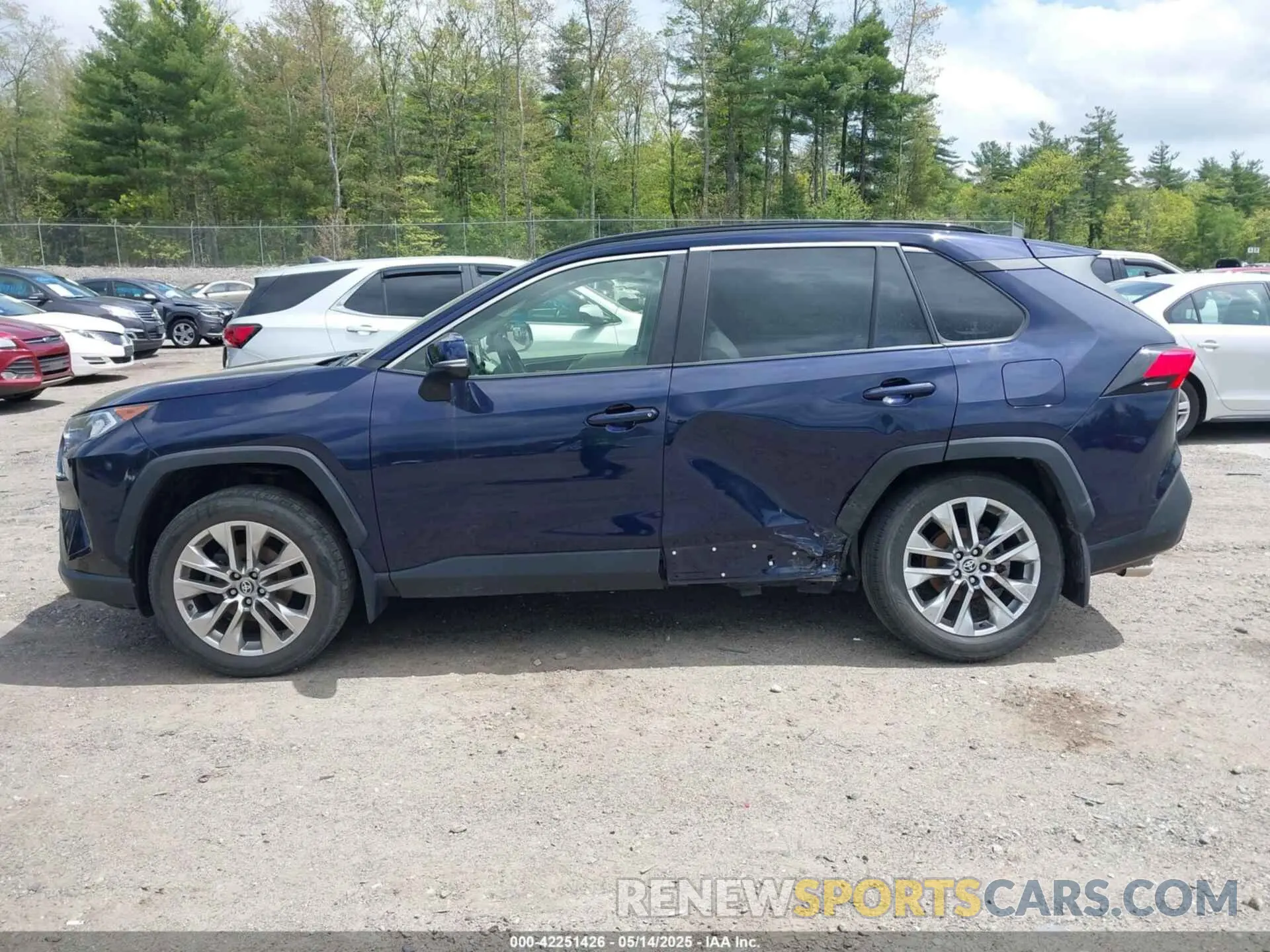 15 Photograph of a damaged car JTMA1RFV9LD067850 TOYOTA RAV4 2020