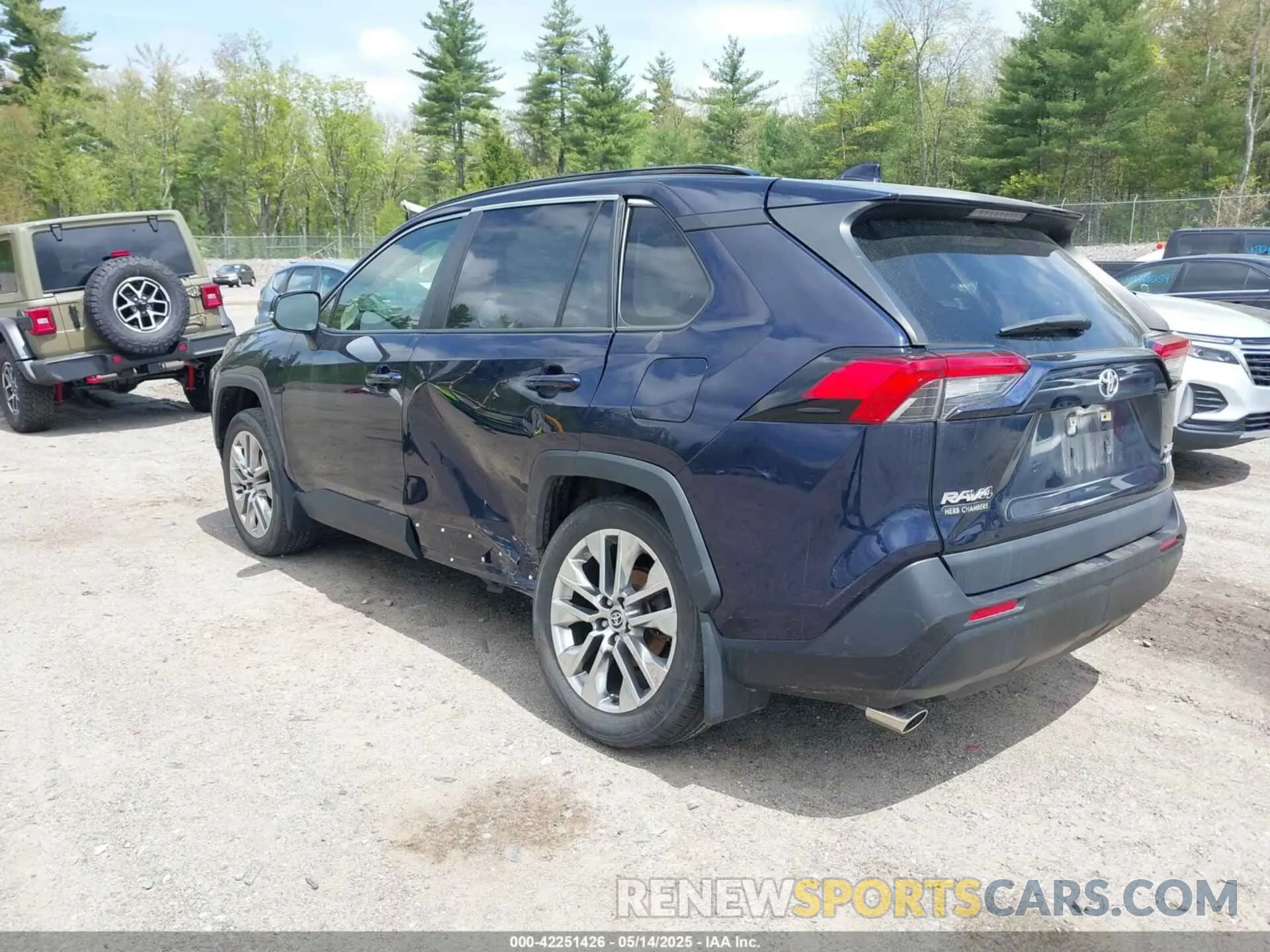 3 Photograph of a damaged car JTMA1RFV9LD067850 TOYOTA RAV4 2020