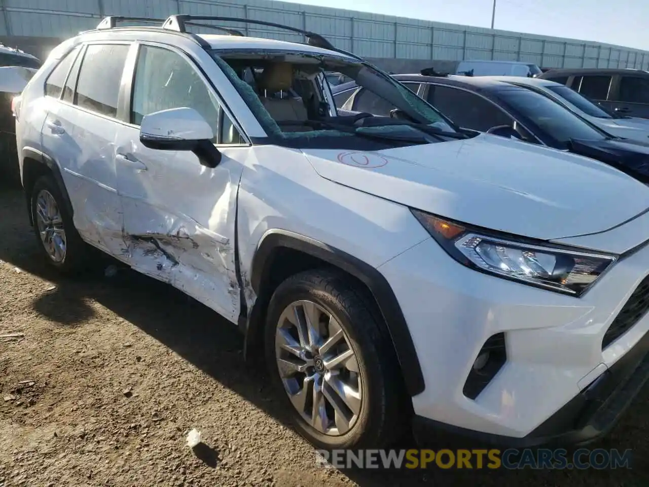 9 Photograph of a damaged car JTMA1RFVXLD066254 TOYOTA RAV4 2020