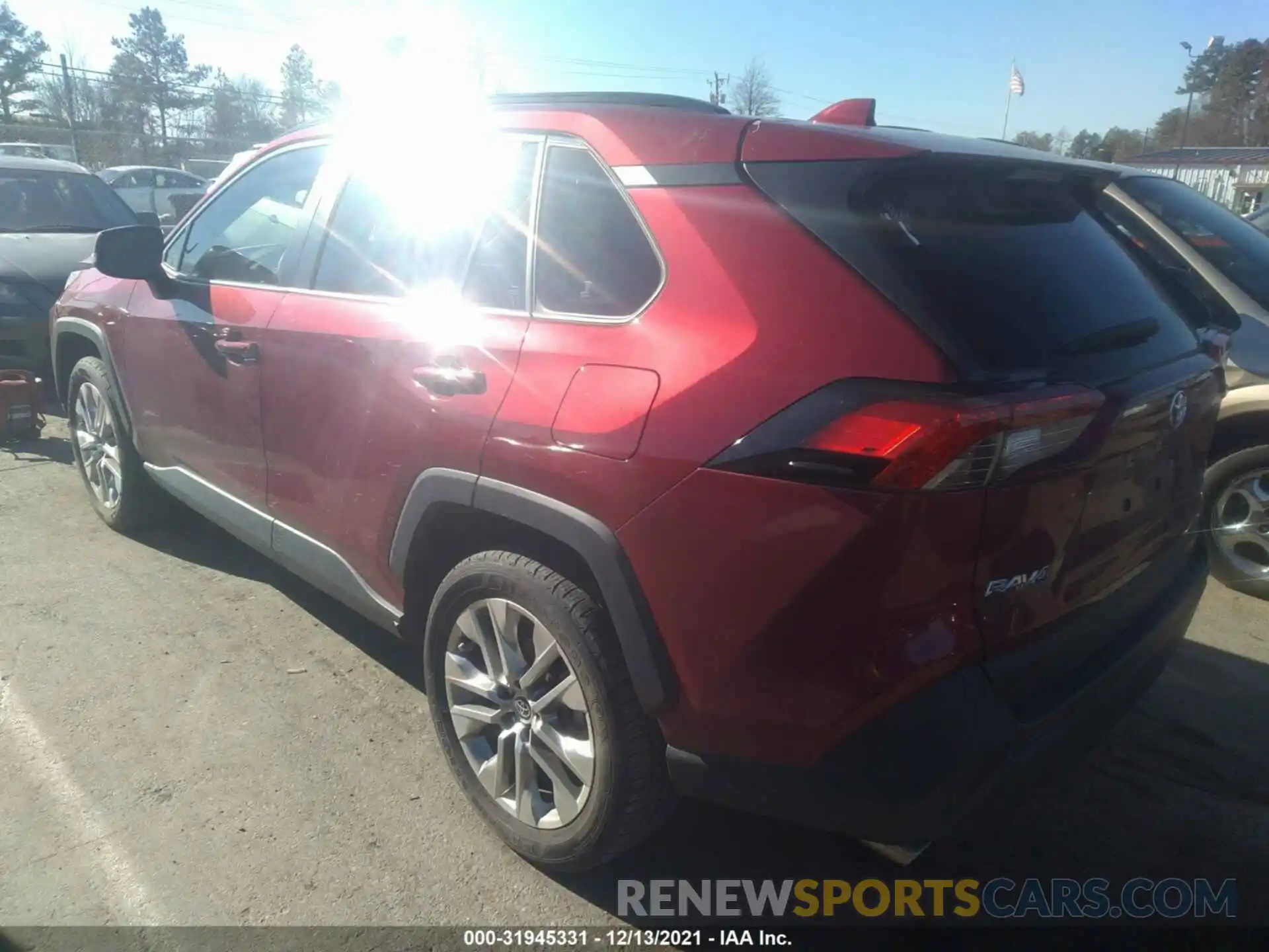 3 Photograph of a damaged car JTMA1RFVXLJ031182 TOYOTA RAV4 2020