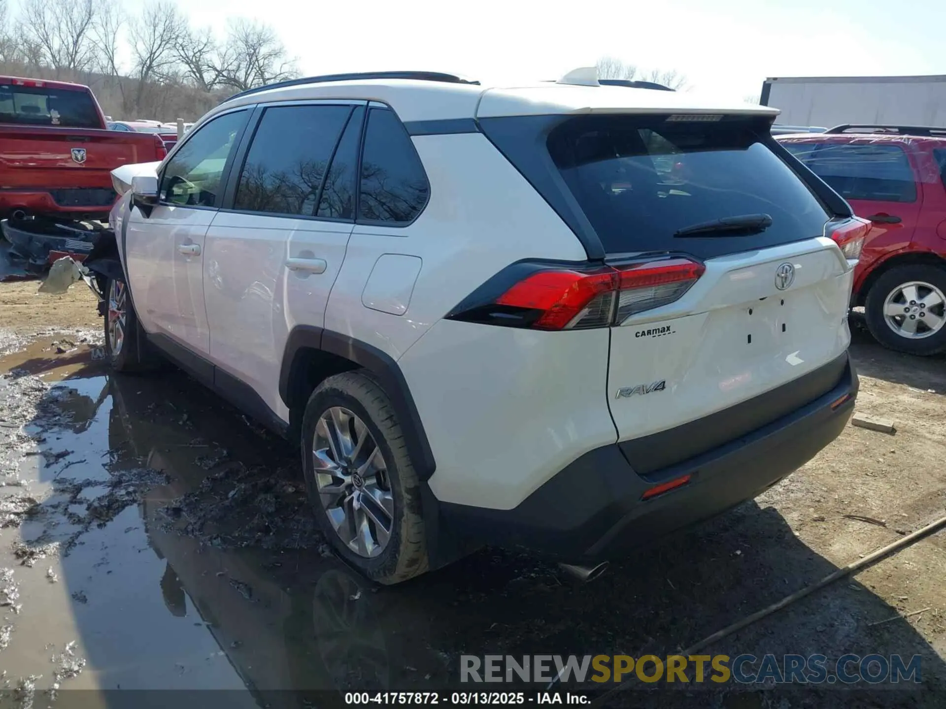 3 Photograph of a damaged car JTMC1RFV0LD056132 TOYOTA RAV4 2020