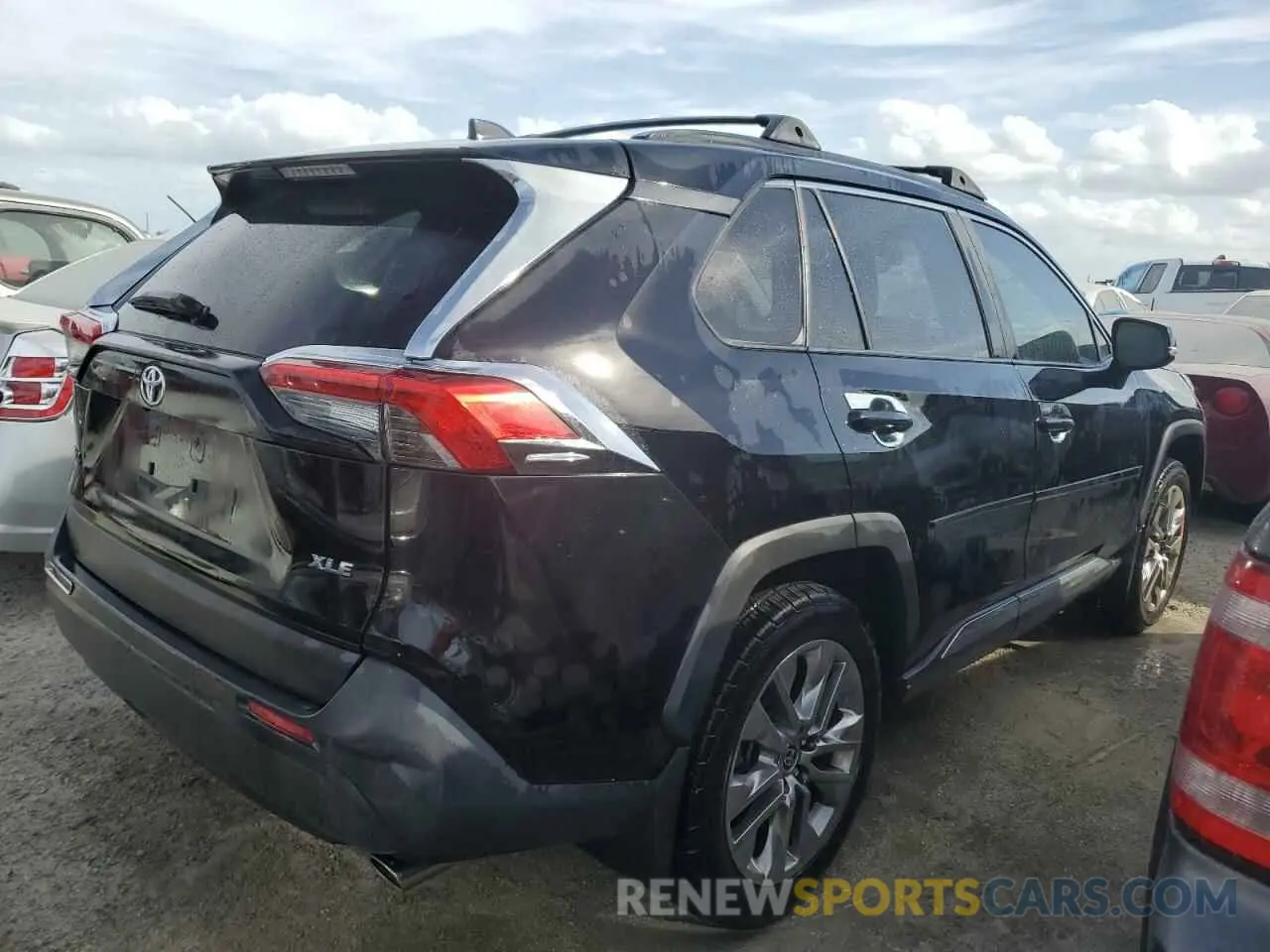 3 Photograph of a damaged car JTMC1RFV0LJ017283 TOYOTA RAV4 2020