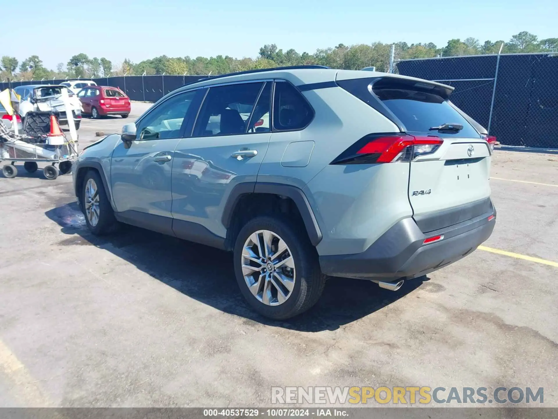 3 Photograph of a damaged car JTMC1RFV1LD051781 TOYOTA RAV4 2020