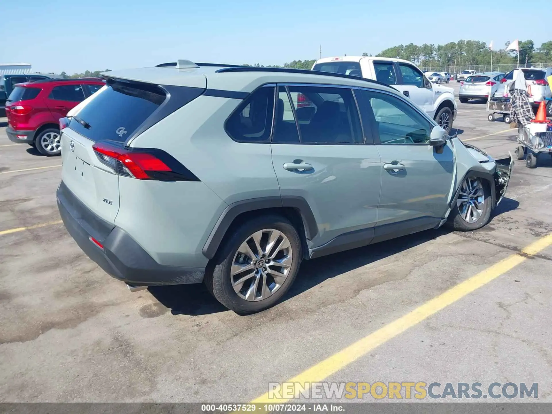 4 Photograph of a damaged car JTMC1RFV1LD051781 TOYOTA RAV4 2020