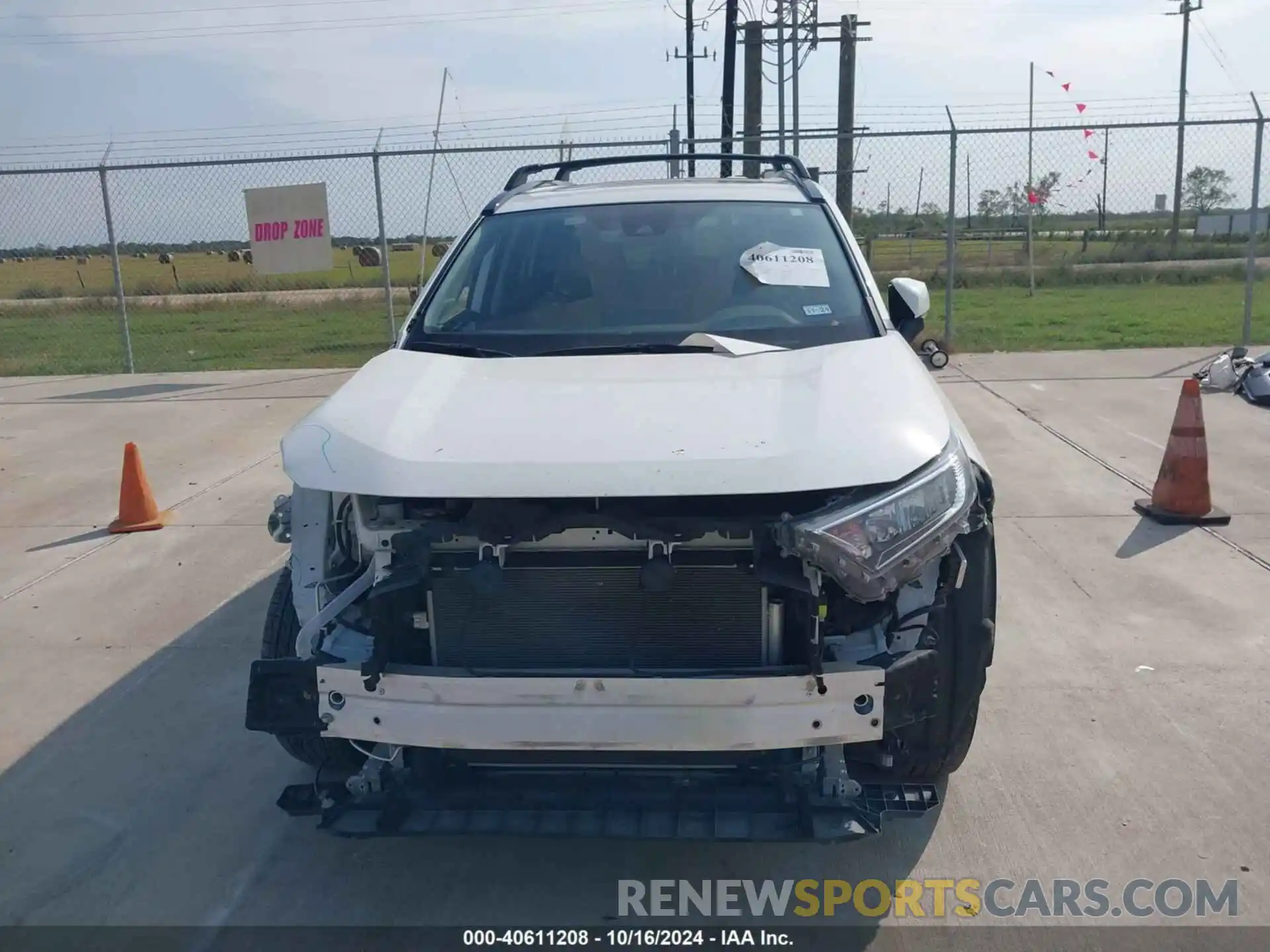 12 Photograph of a damaged car JTMC1RFV1LD517693 TOYOTA RAV4 2020