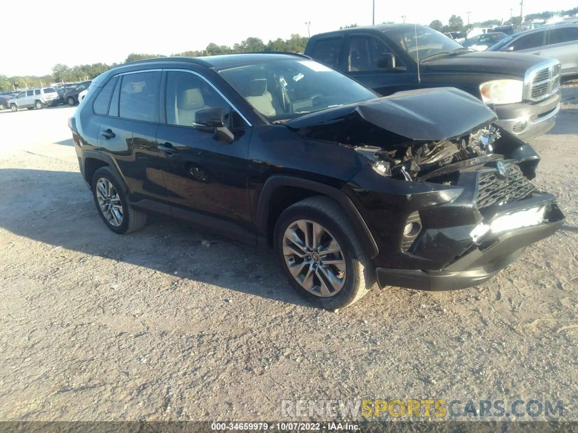 1 Photograph of a damaged car JTMC1RFV1LD520755 TOYOTA RAV4 2020