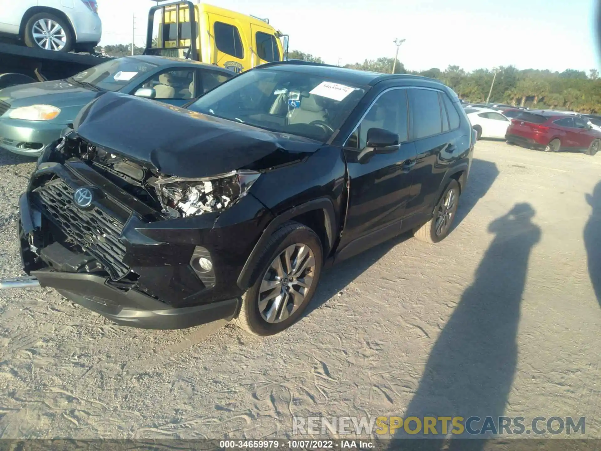 2 Photograph of a damaged car JTMC1RFV1LD520755 TOYOTA RAV4 2020