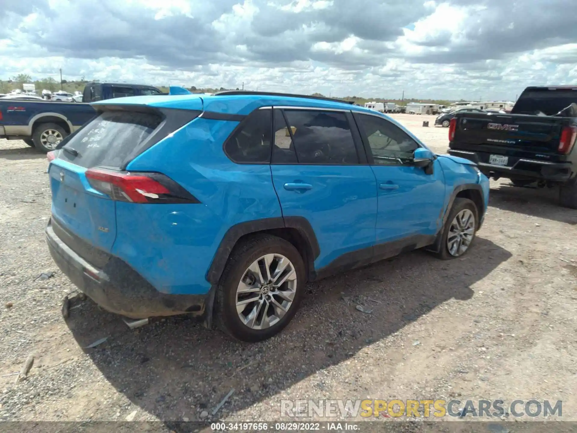 4 Photograph of a damaged car JTMC1RFV4LD054903 TOYOTA RAV4 2020