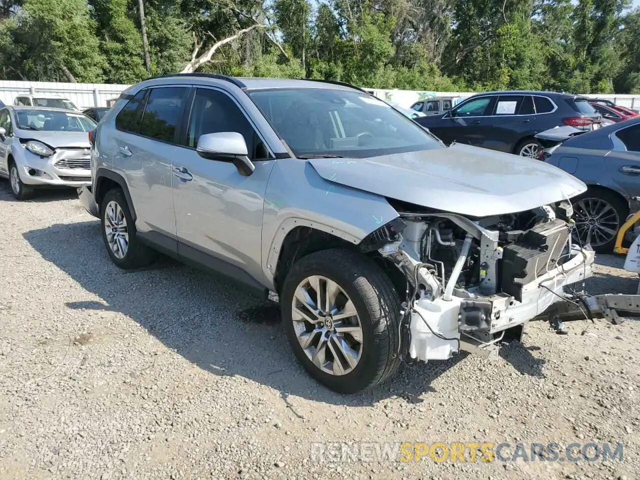 4 Photograph of a damaged car JTMC1RFV4LJ021112 TOYOTA RAV4 2020