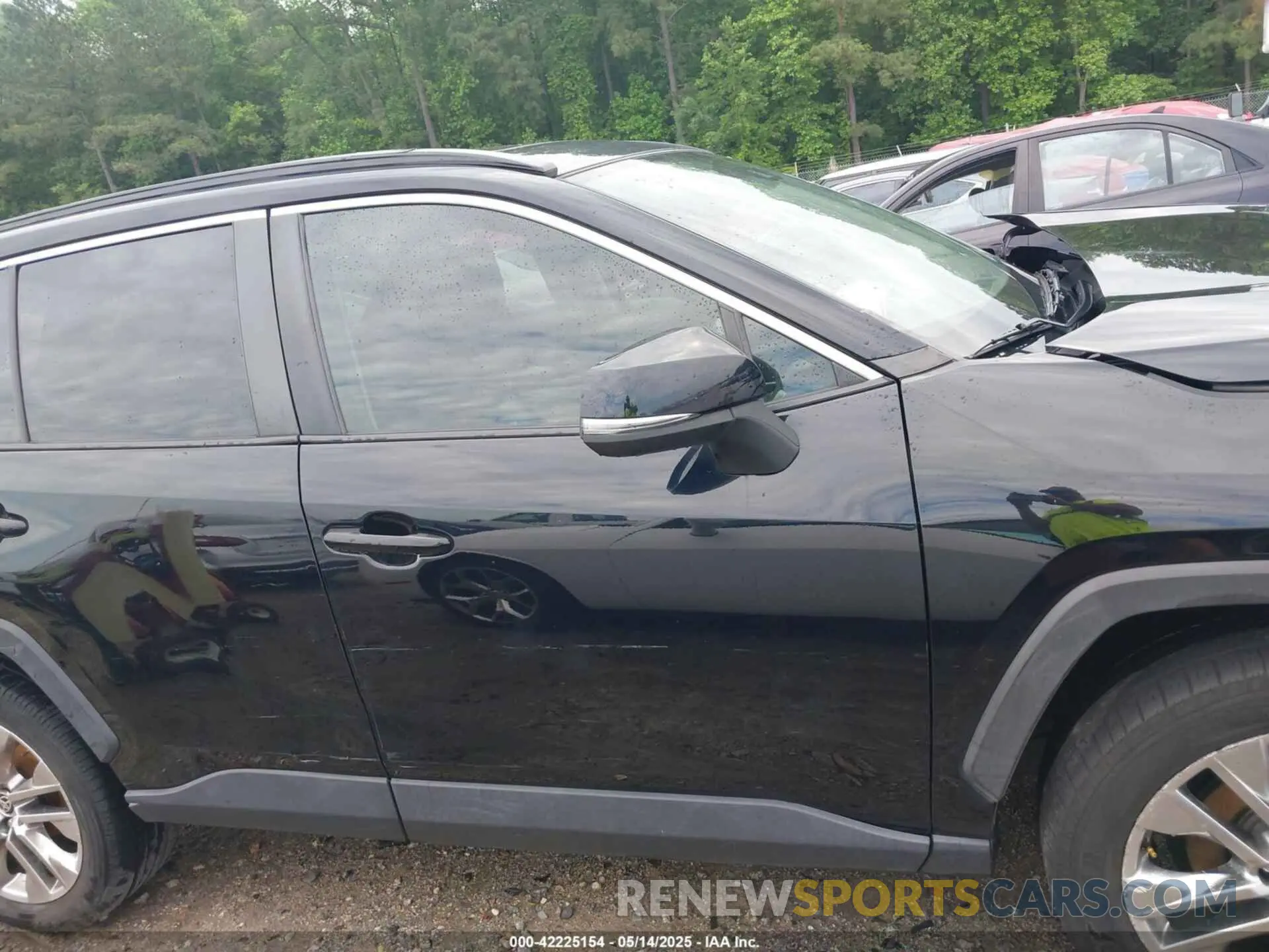 13 Photograph of a damaged car JTMC1RFV5LD046163 TOYOTA RAV4 2020