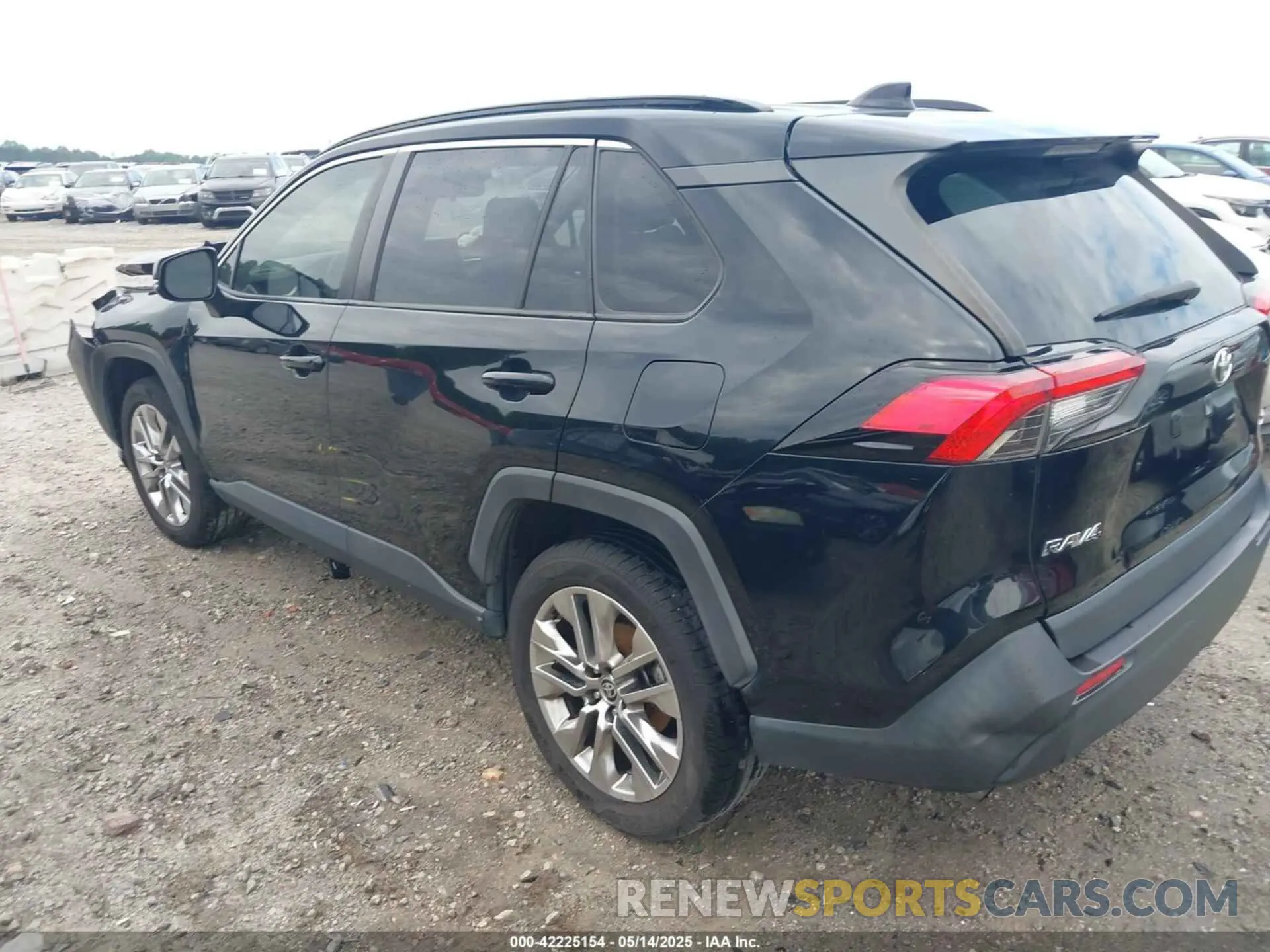 3 Photograph of a damaged car JTMC1RFV5LD046163 TOYOTA RAV4 2020