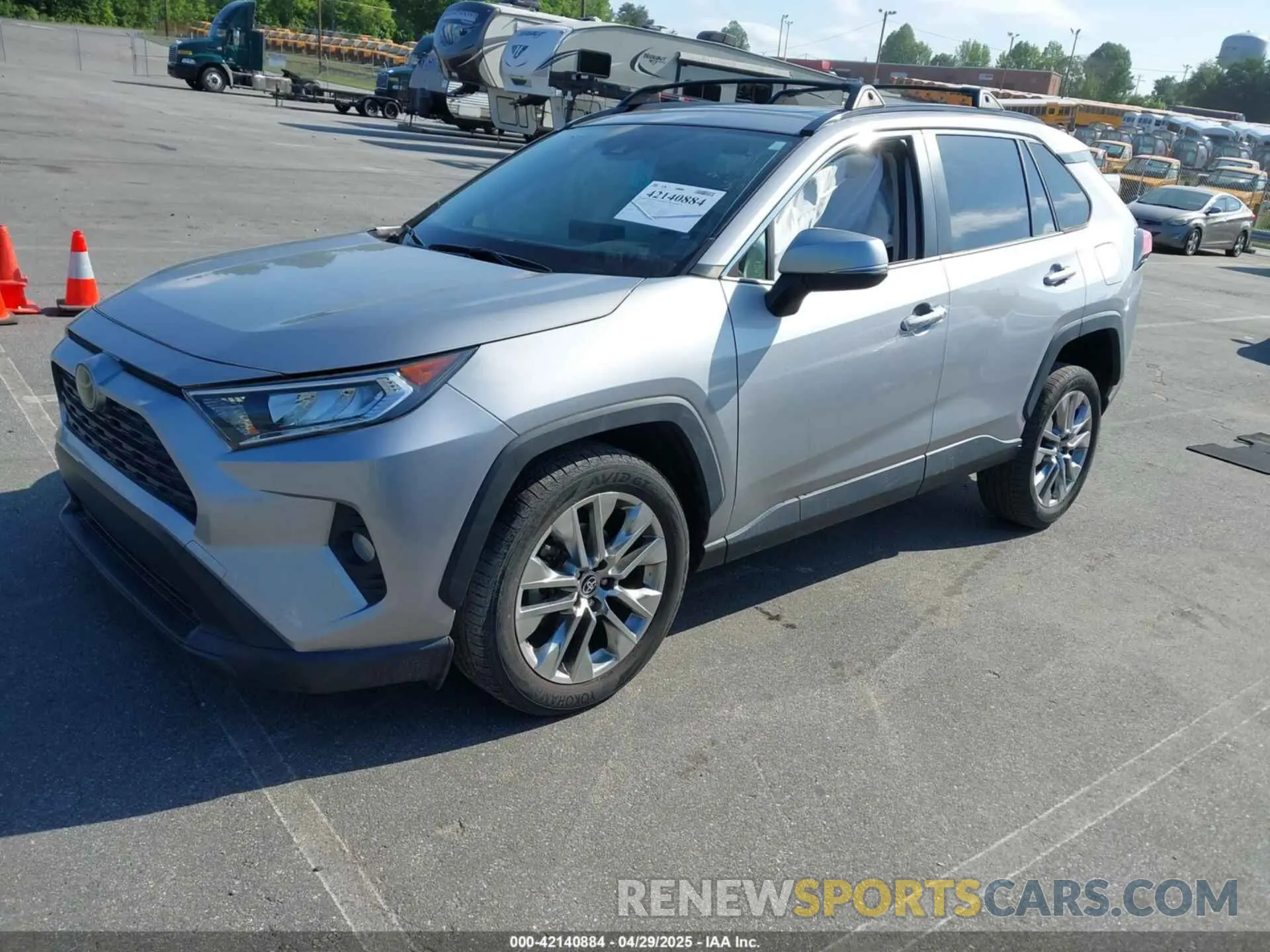 2 Photograph of a damaged car JTMC1RFV5LD519088 TOYOTA RAV4 2020
