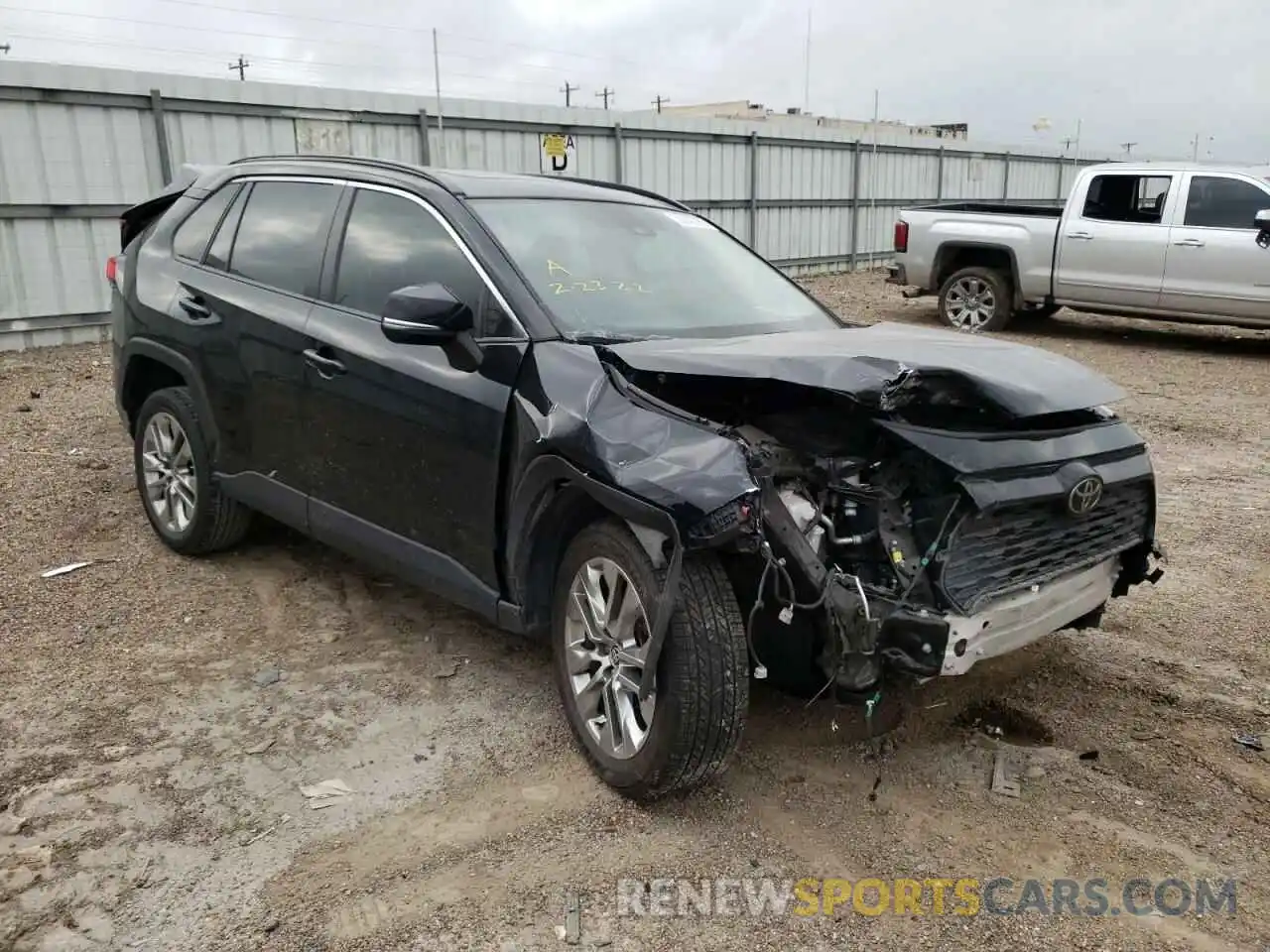 1 Photograph of a damaged car JTMC1RFV5LJ021653 TOYOTA RAV4 2020