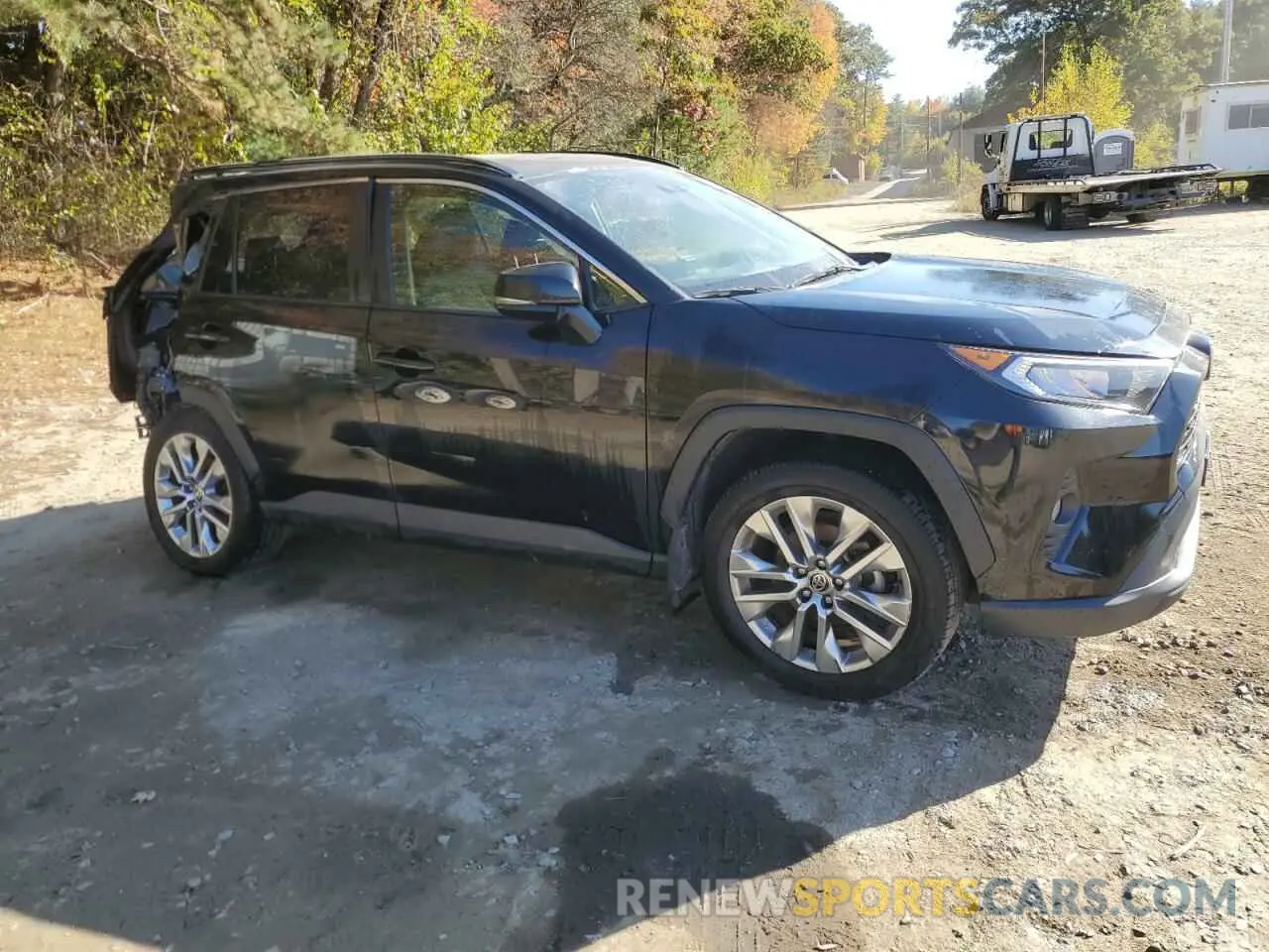 4 Photograph of a damaged car JTMC1RFV6LD048049 TOYOTA RAV4 2020