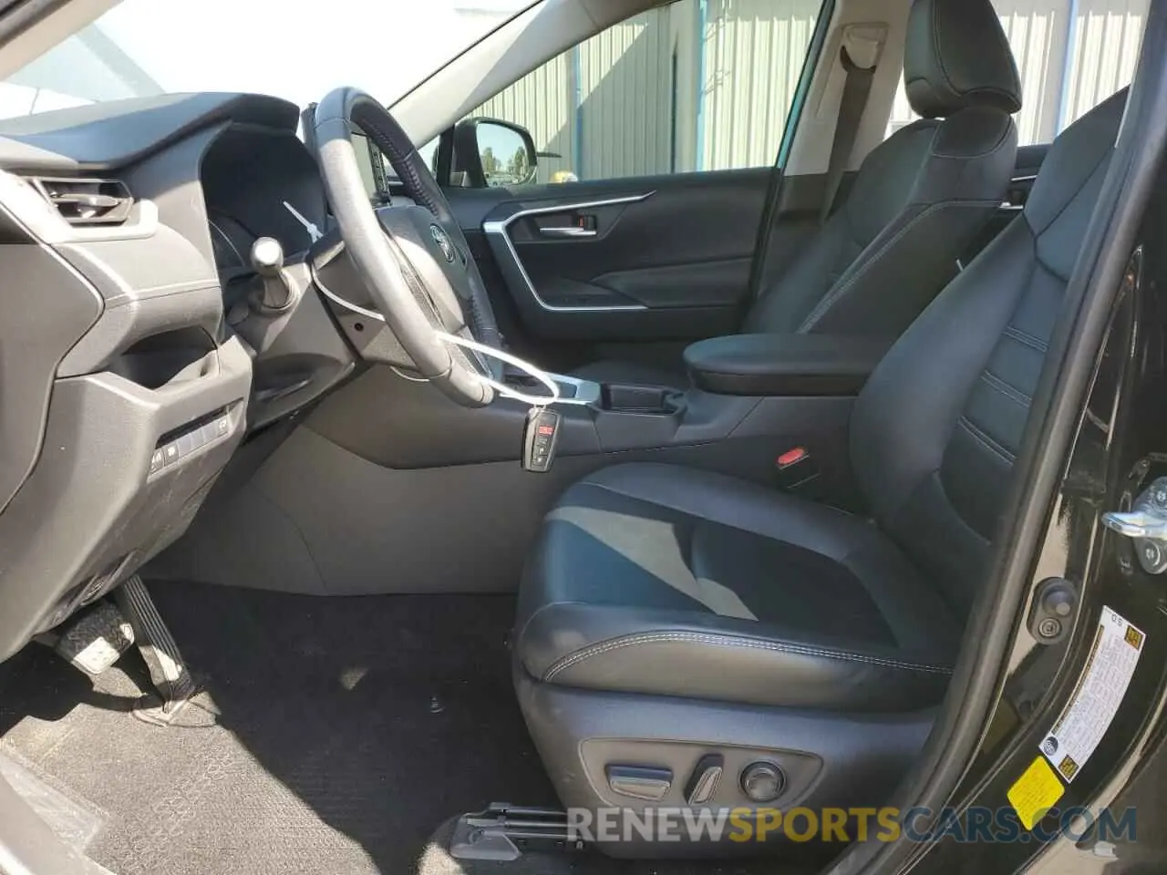 7 Photograph of a damaged car JTMC1RFV6LD050481 TOYOTA RAV4 2020