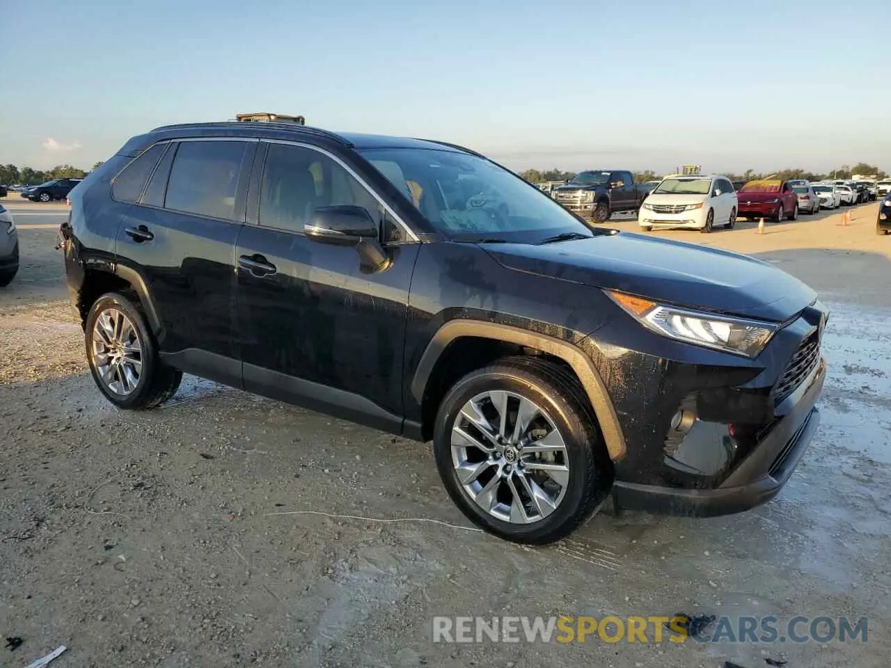 4 Photograph of a damaged car JTMC1RFV6LD051615 TOYOTA RAV4 2020
