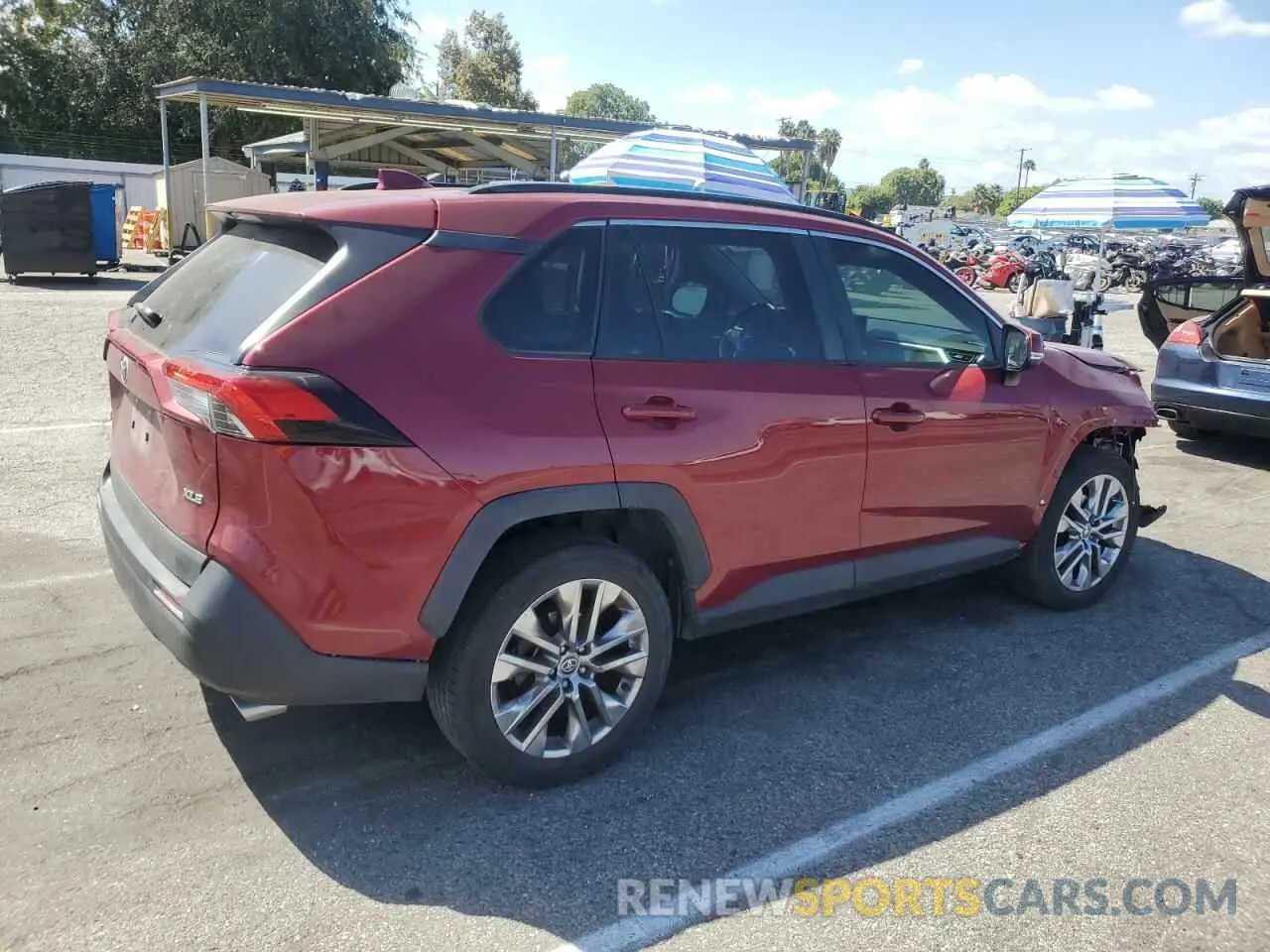 3 Photograph of a damaged car JTMC1RFV6LD056636 TOYOTA RAV4 2020