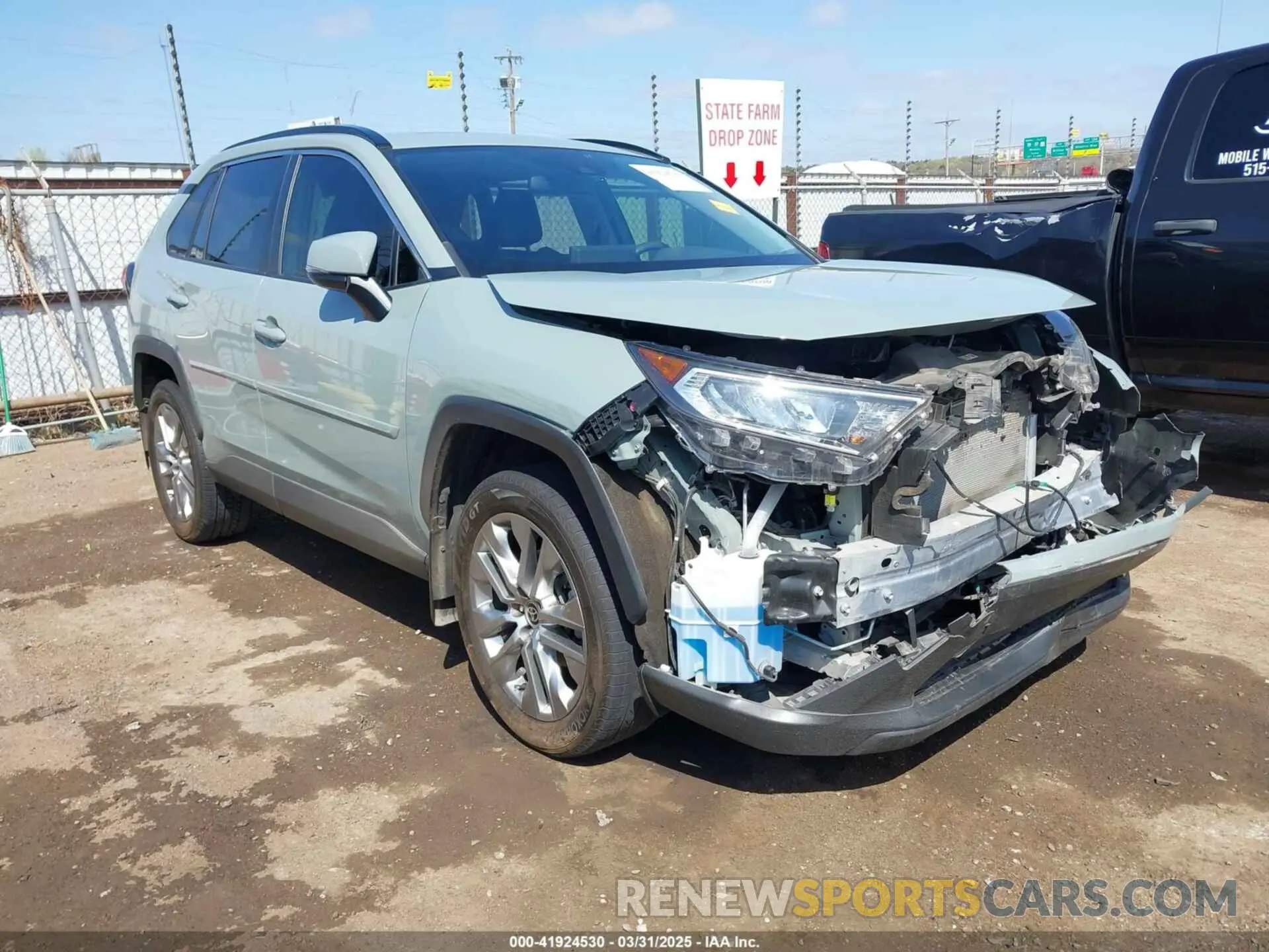 1 Photograph of a damaged car JTMC1RFV6LD520668 TOYOTA RAV4 2020