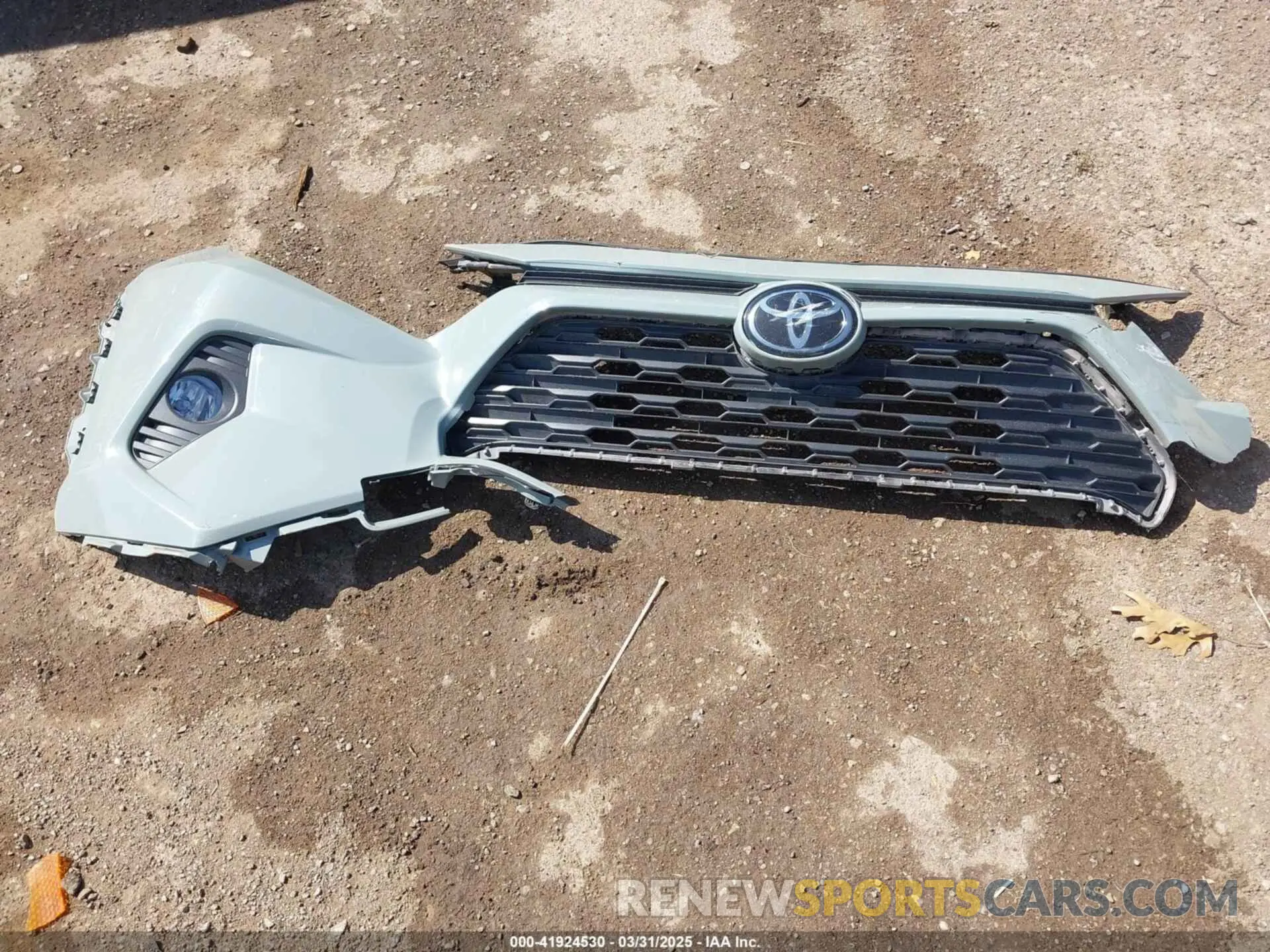 12 Photograph of a damaged car JTMC1RFV6LD520668 TOYOTA RAV4 2020
