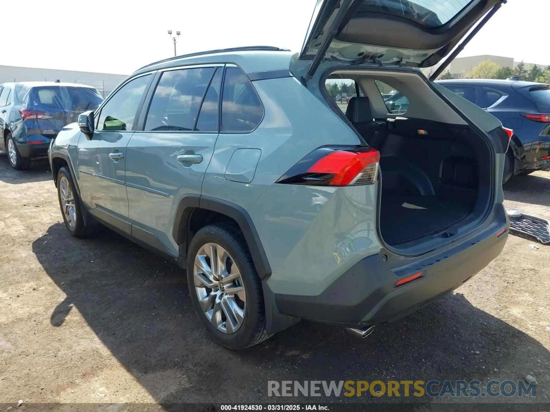 3 Photograph of a damaged car JTMC1RFV6LD520668 TOYOTA RAV4 2020