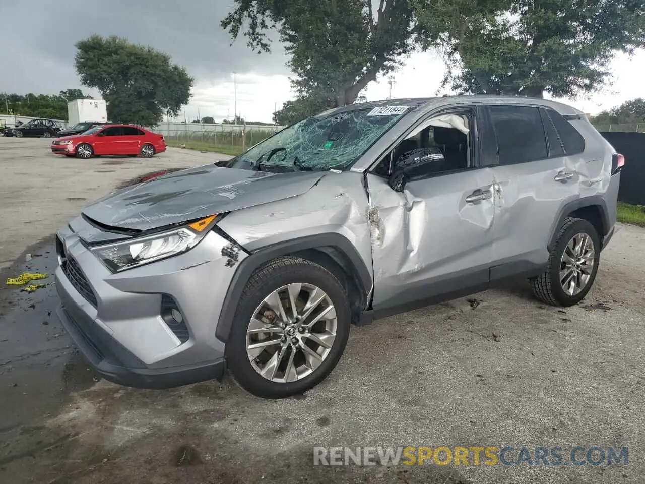 1 Photograph of a damaged car JTMC1RFVXLD047275 TOYOTA RAV4 2020