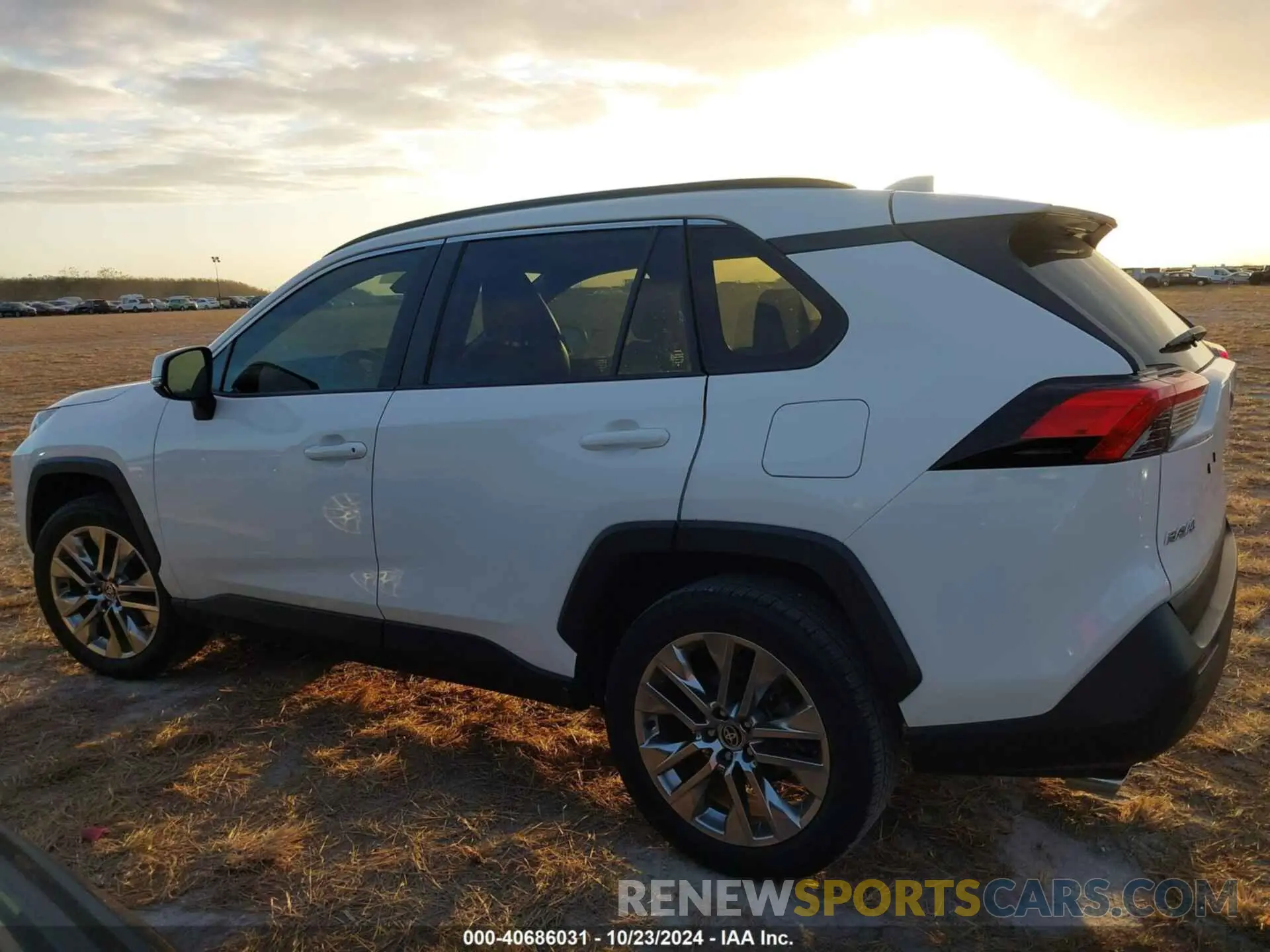 14 Photograph of a damaged car JTMC1RFVXLD517529 TOYOTA RAV4 2020