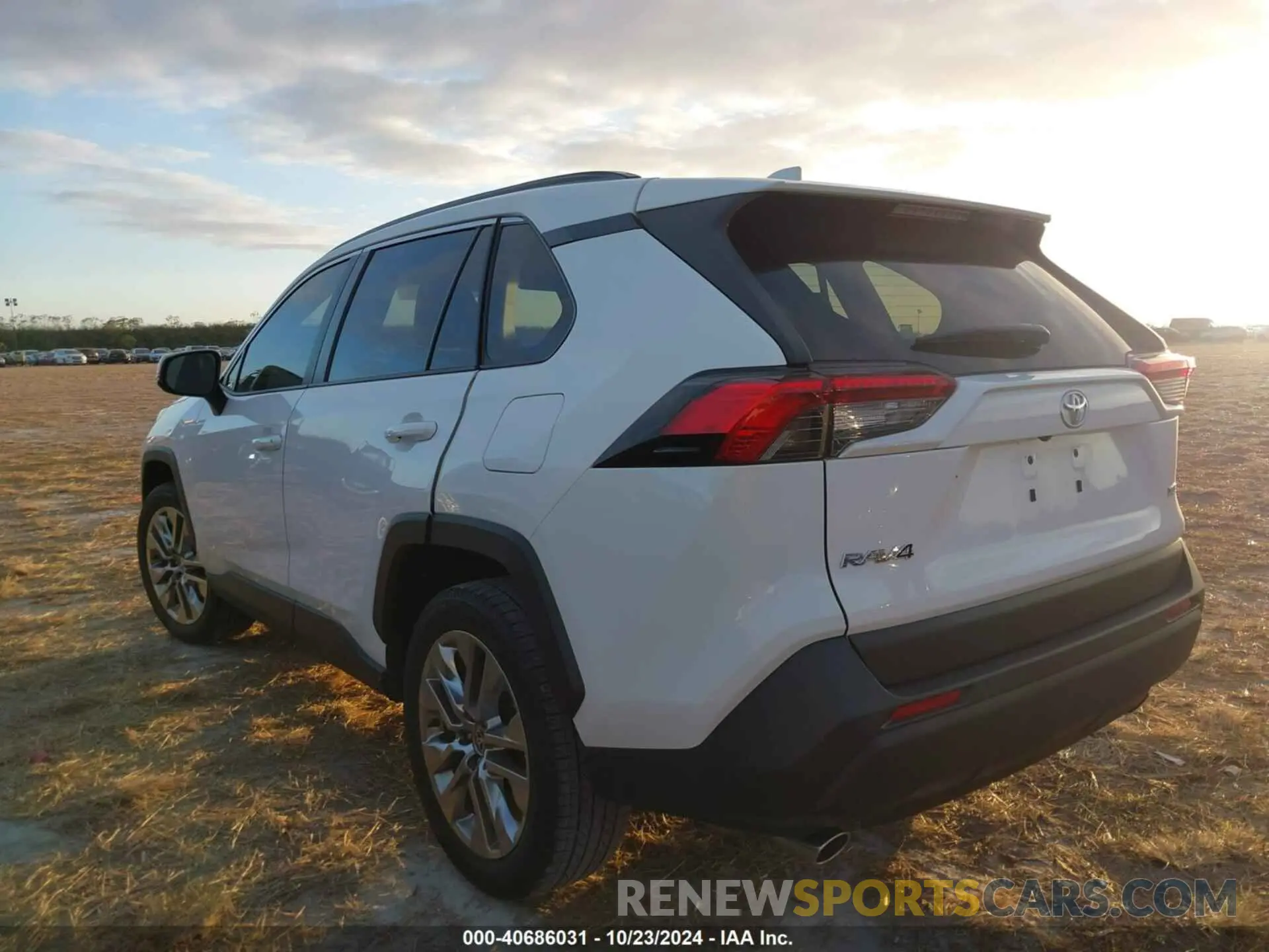 3 Photograph of a damaged car JTMC1RFVXLD517529 TOYOTA RAV4 2020
