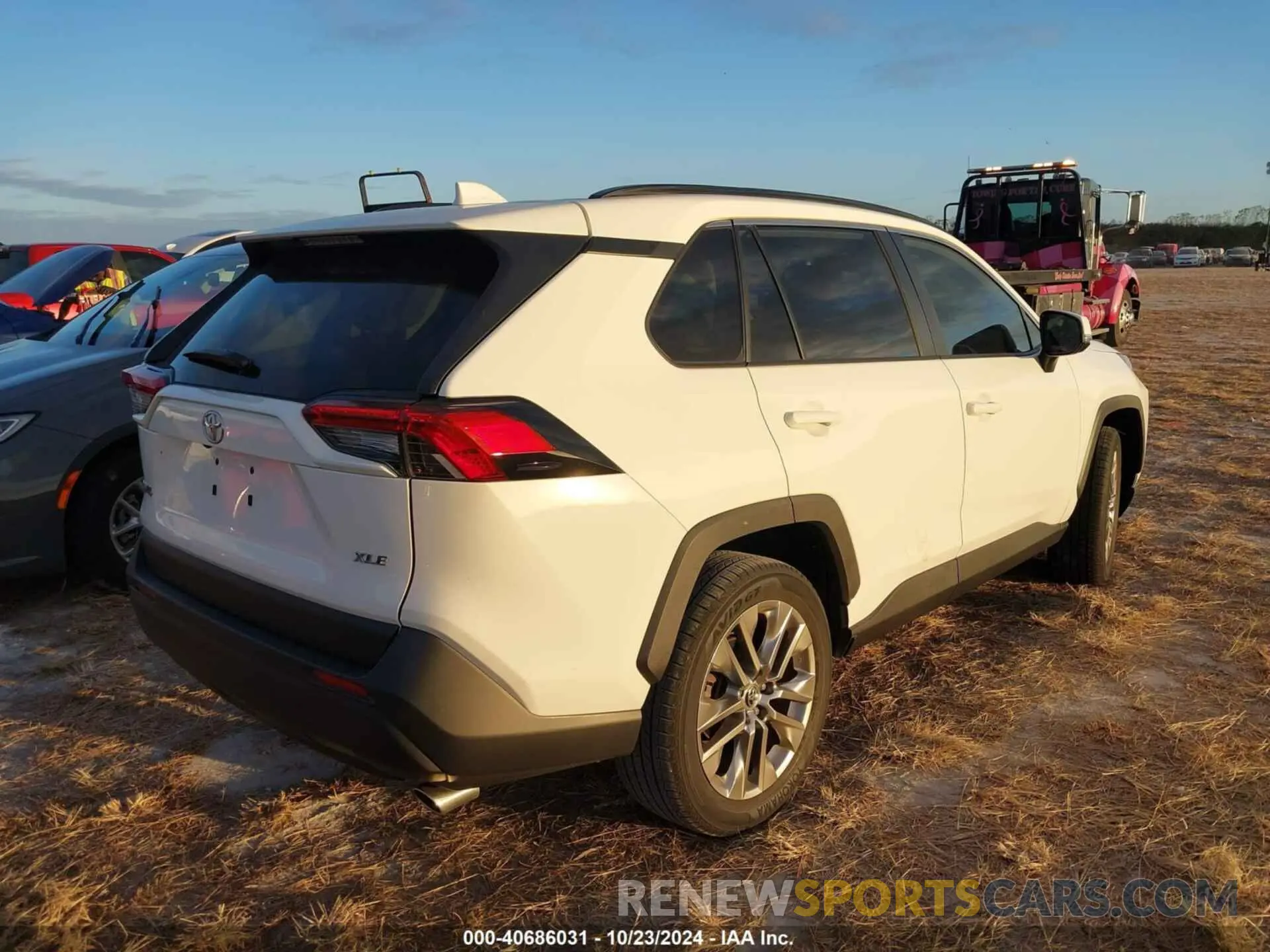 4 Photograph of a damaged car JTMC1RFVXLD517529 TOYOTA RAV4 2020