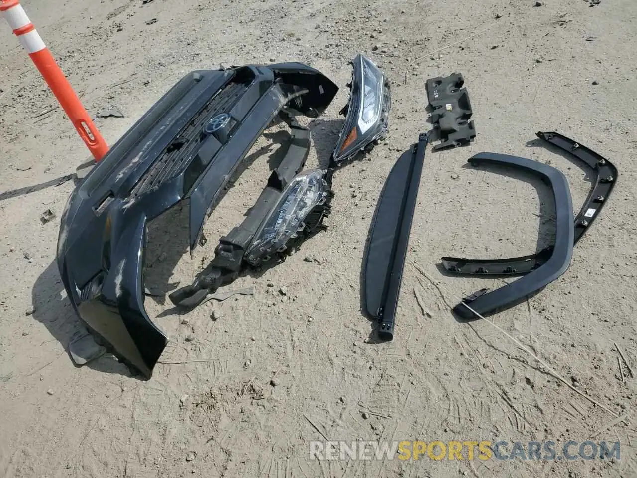 12 Photograph of a damaged car JTMC1RFVXLD517725 TOYOTA RAV4 2020