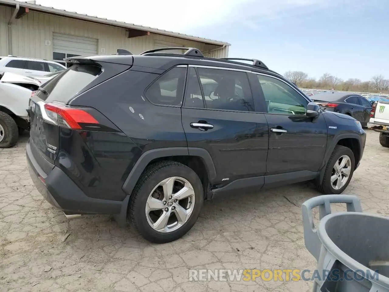 3 Photograph of a damaged car JTMD6RFV1LD006619 TOYOTA RAV4 2020