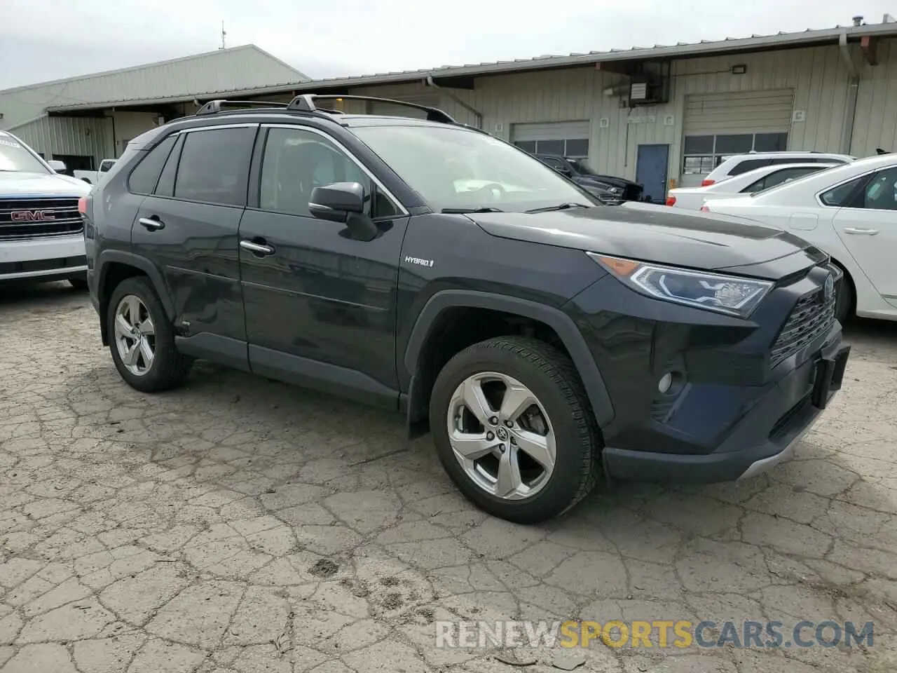 4 Photograph of a damaged car JTMD6RFV1LD006619 TOYOTA RAV4 2020