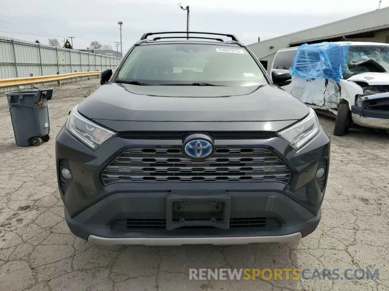 5 Photograph of a damaged car JTMD6RFV1LD006619 TOYOTA RAV4 2020