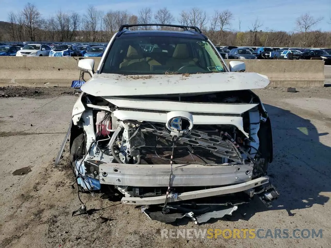 5 Photograph of a damaged car JTMD6RFV5LD006851 TOYOTA RAV4 2020