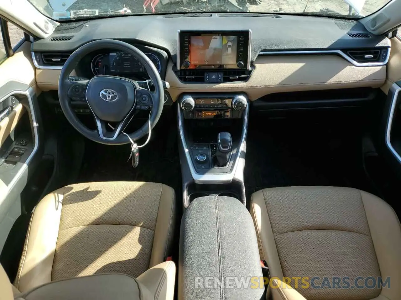 8 Photograph of a damaged car JTMD6RFV5LD006851 TOYOTA RAV4 2020