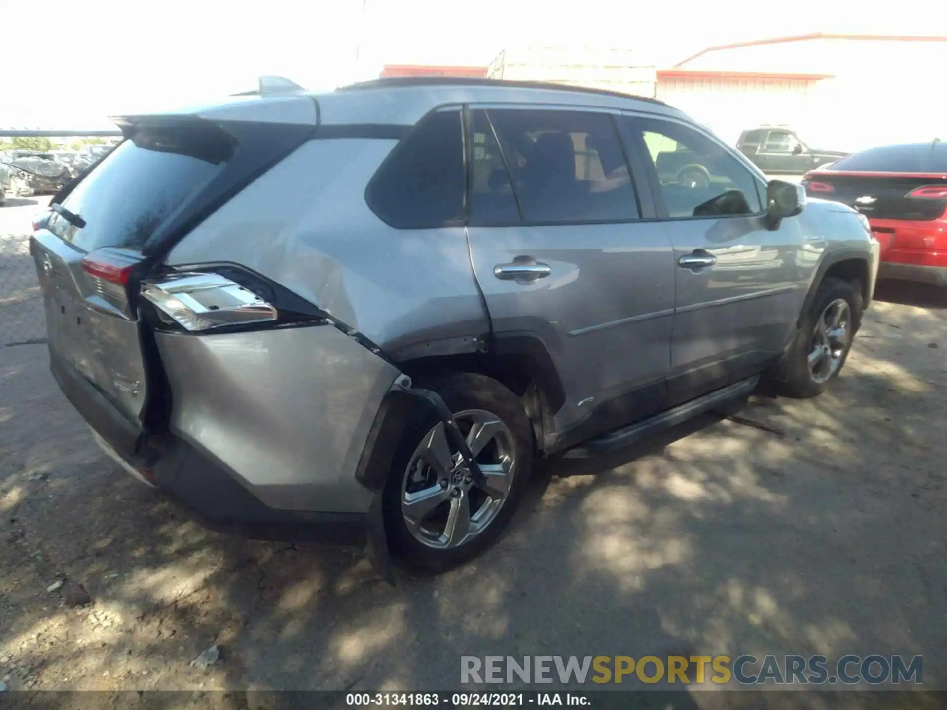 4 Photograph of a damaged car JTMD6RFV5LD501082 TOYOTA RAV4 2020