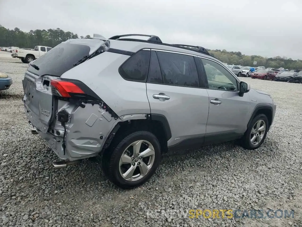 3 Photograph of a damaged car JTMD6RFVXLD003556 TOYOTA RAV4 2020