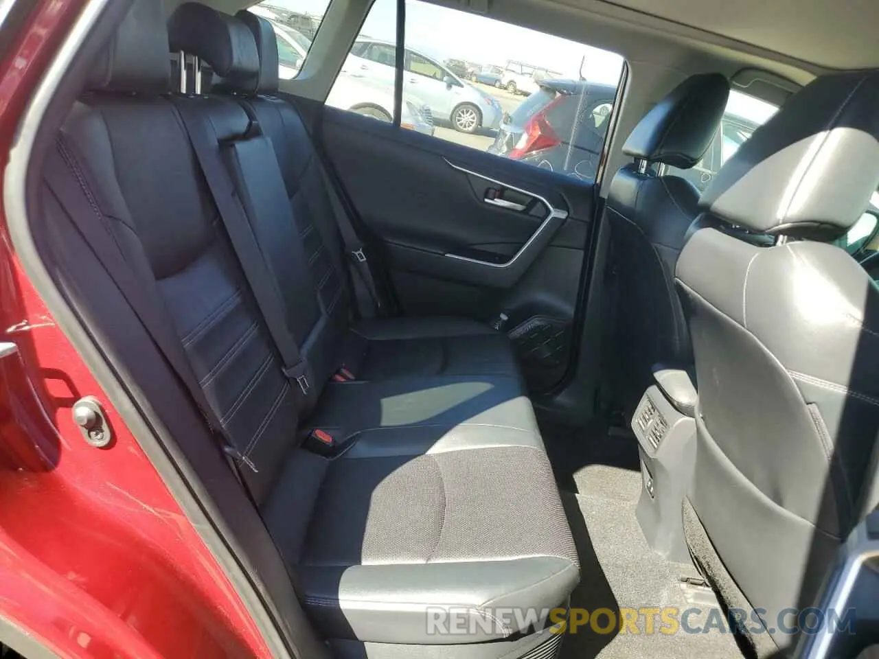 11 Photograph of a damaged car JTMDWRFV2LD538929 TOYOTA RAV4 2020
