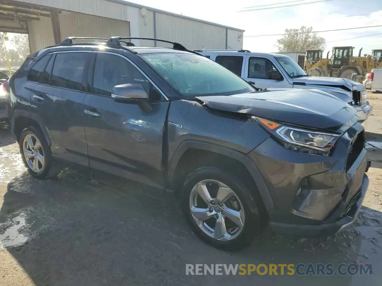 4 Photograph of a damaged car JTMDWRFV3LD069592 TOYOTA RAV4 2020