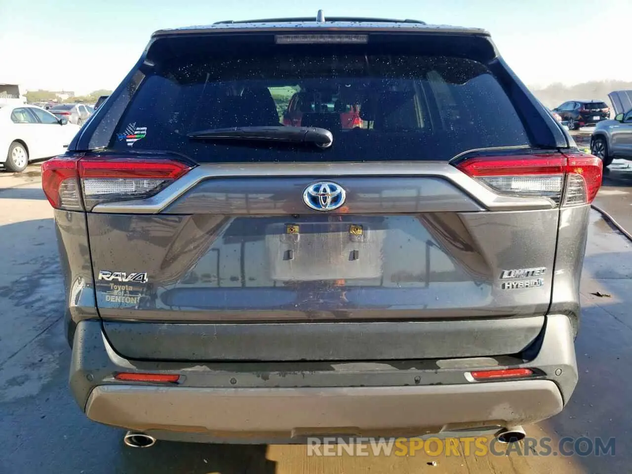 6 Photograph of a damaged car JTMDWRFV5LD069318 TOYOTA RAV4 2020