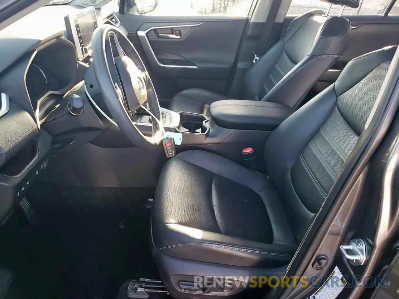 7 Photograph of a damaged car JTMDWRFV5LD069318 TOYOTA RAV4 2020
