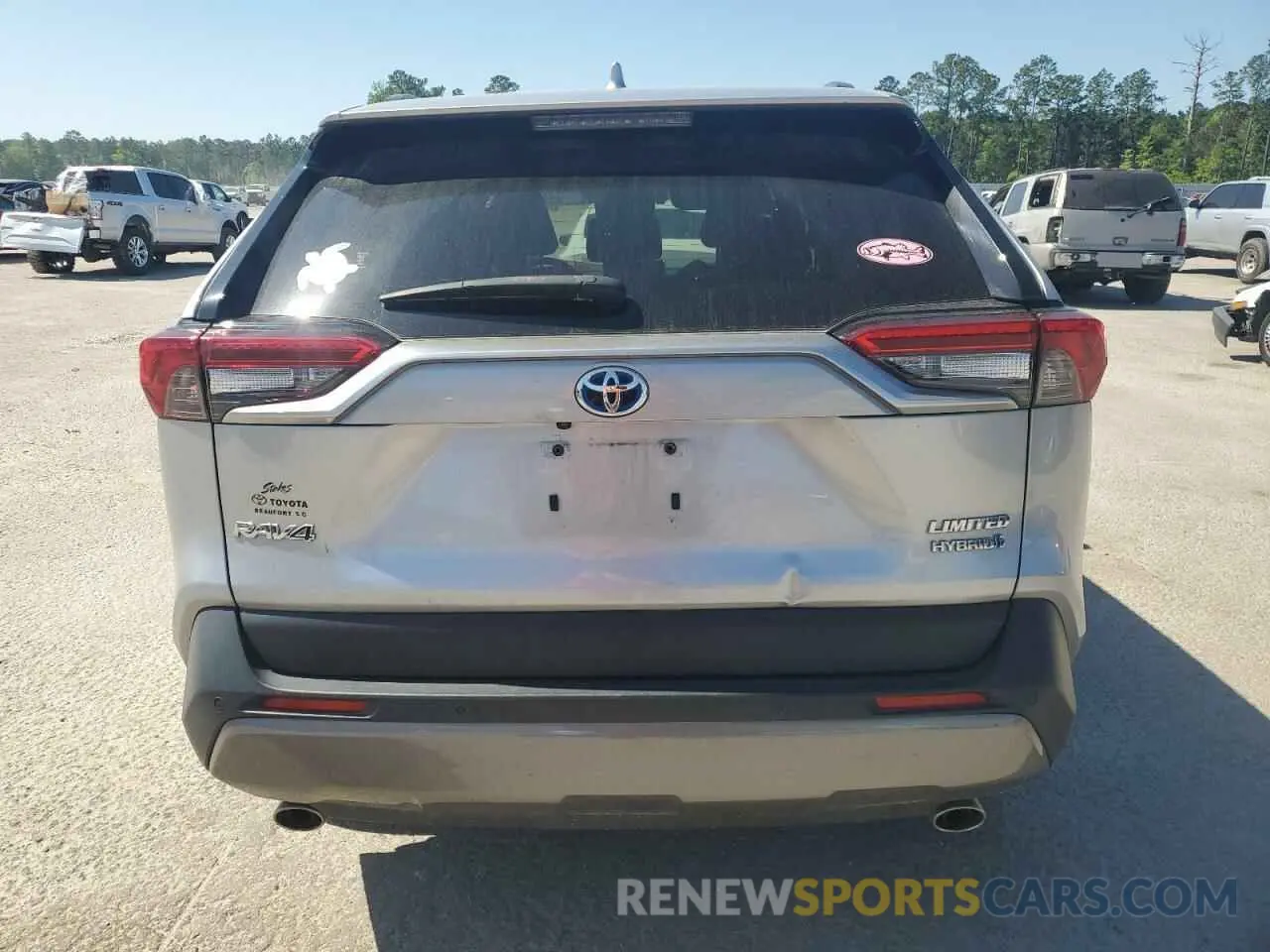 6 Photograph of a damaged car JTMDWRFV6LJ048608 TOYOTA RAV4 2020