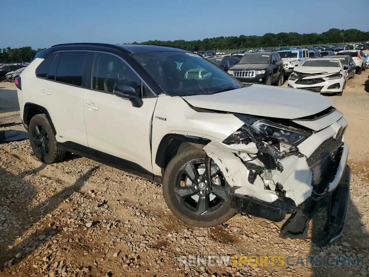 4 Photograph of a damaged car JTME6RFV0LD501785 TOYOTA RAV4 2020