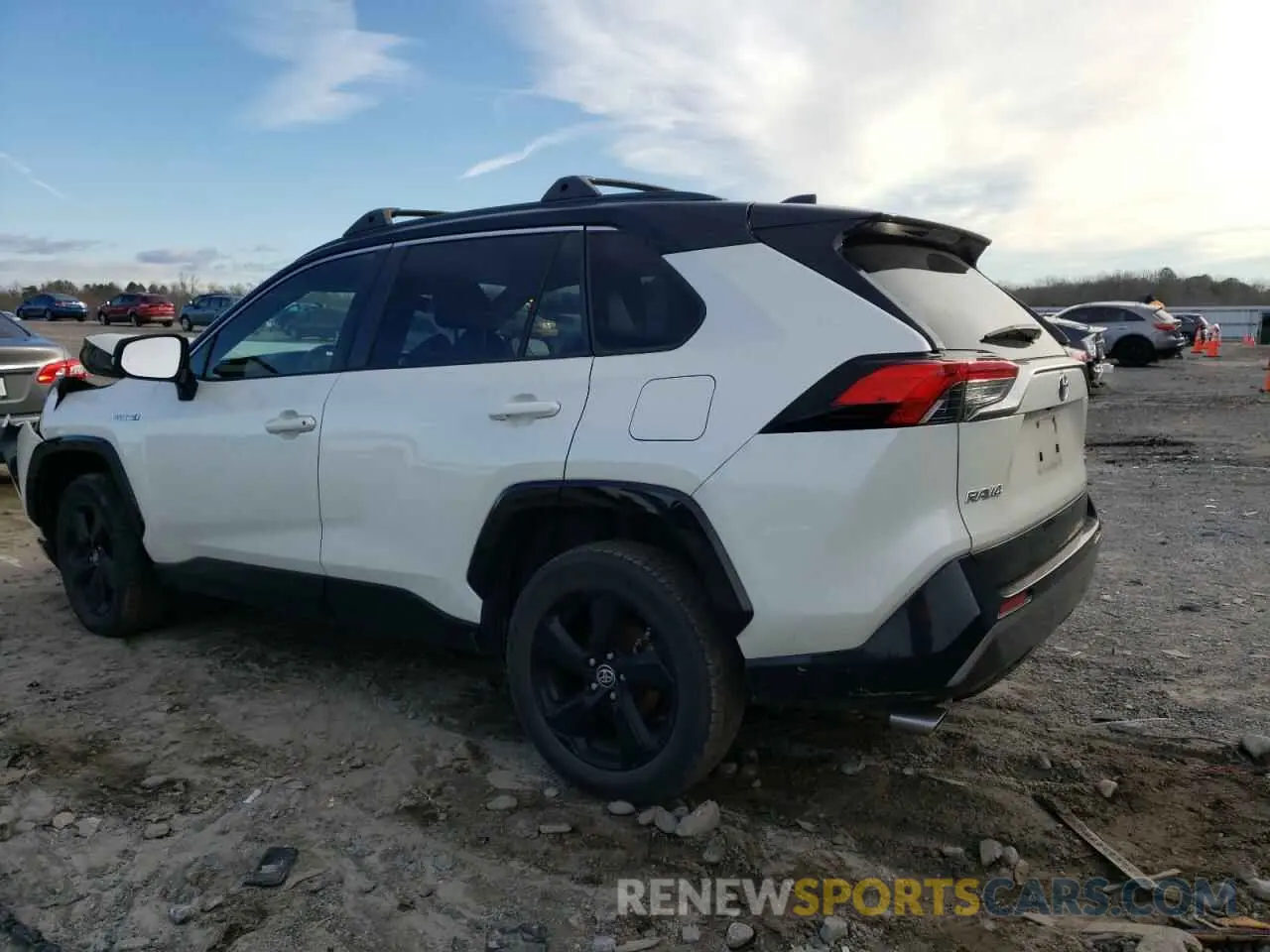 2 Photograph of a damaged car JTME6RFV0LJ001739 TOYOTA RAV4 2020