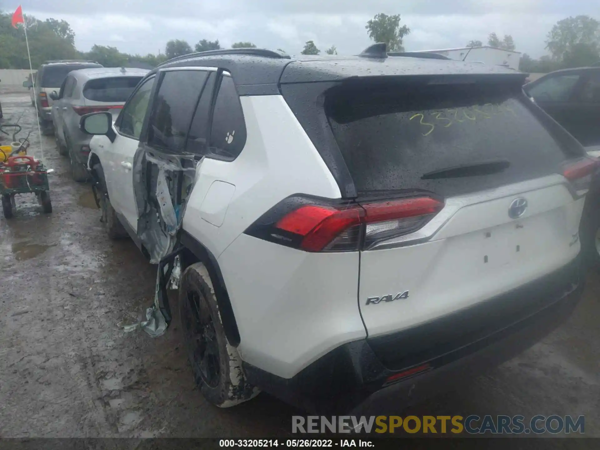 3 Photograph of a damaged car JTME6RFV7LJ001589 TOYOTA RAV4 2020