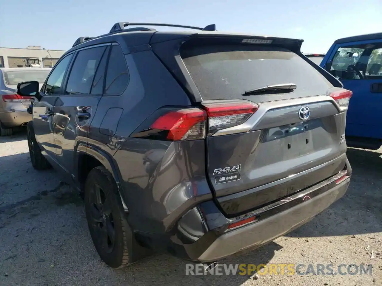 3 Photograph of a damaged car JTMEWRFV0LD531563 TOYOTA RAV4 2020