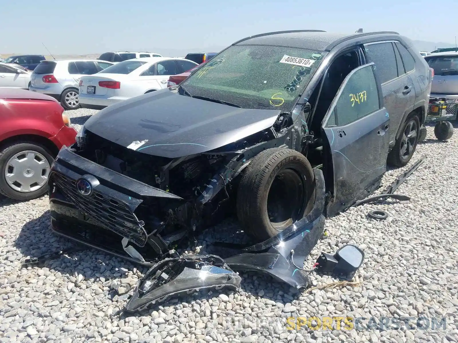 2 Photograph of a damaged car JTMEWRFV0LD534897 TOYOTA RAV4 2020